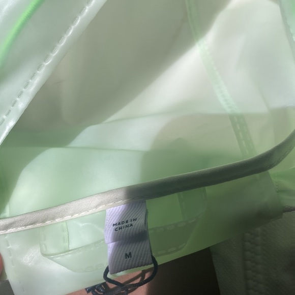 NWT Burberry Rain Poncho Pistachio - Picture 7 of 9